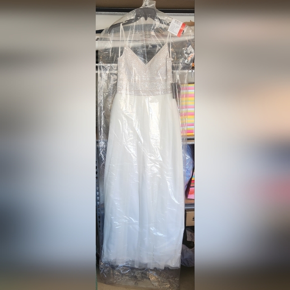 Dress - Picture 2 of 5